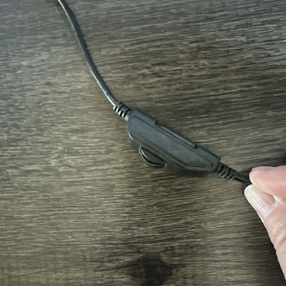 Unbranded black foot